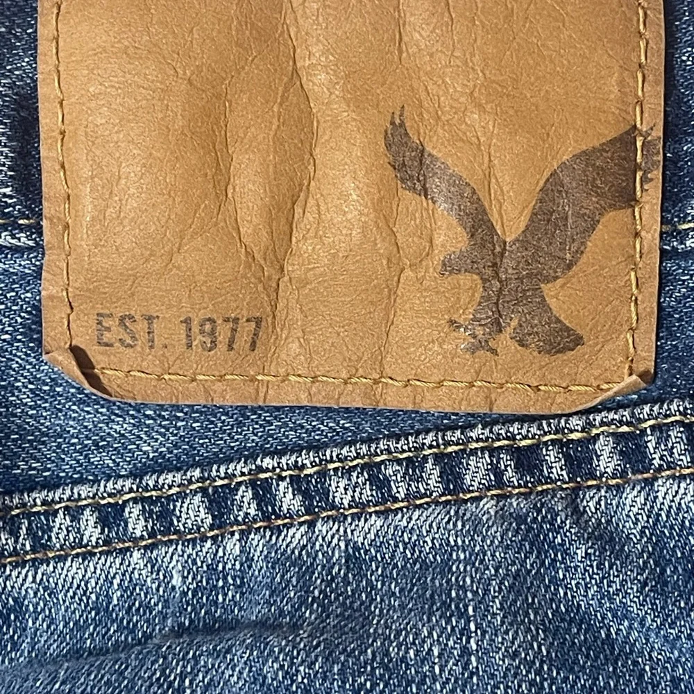 American Eagle Outfitters Men's Faded Blue Jeans Size 29 x 32